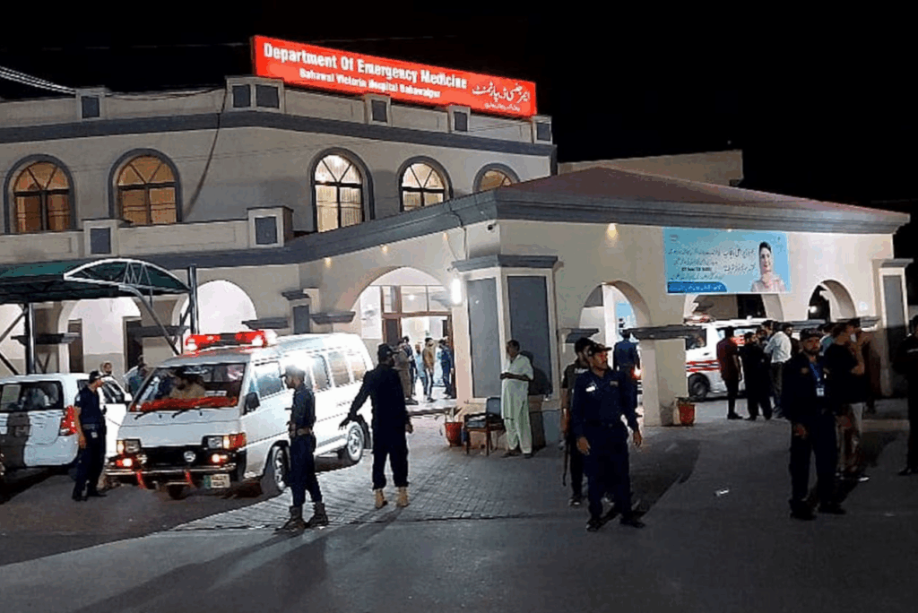 India attacks pakistan, rush in hospitals